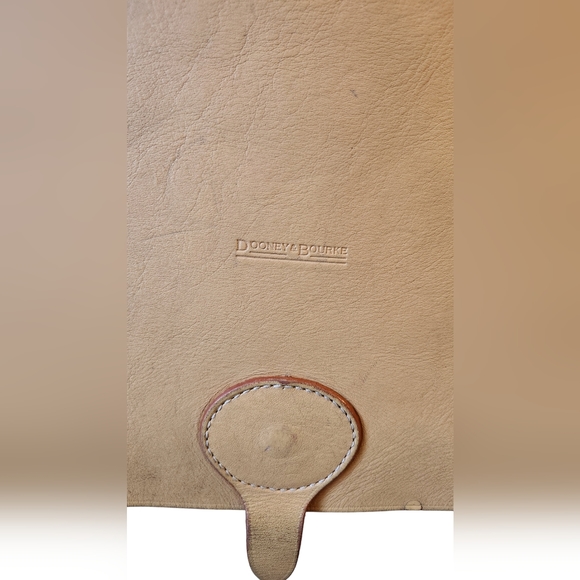 Dooney & Bourke Crossbody HOBO Bag Tote Purse Leather Large Tan Silver RARE - Picture 8 of 16